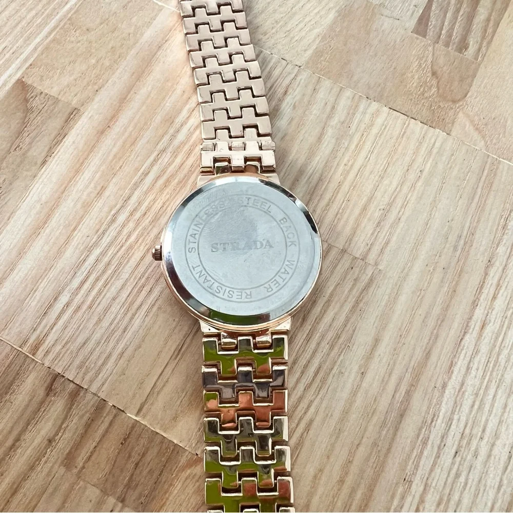 Strada ladies rose gold tone butterfly fashion watch NEW BATTERY